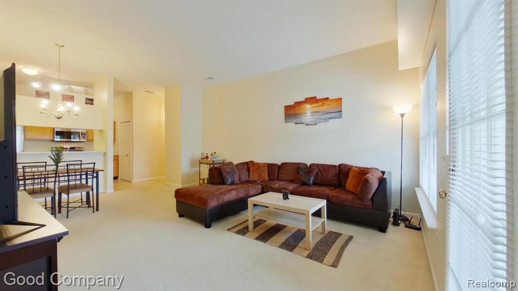 2775 S KNIGHTSBRIDGE Circle, Ann Arbor, MI 48105 — Photo 4