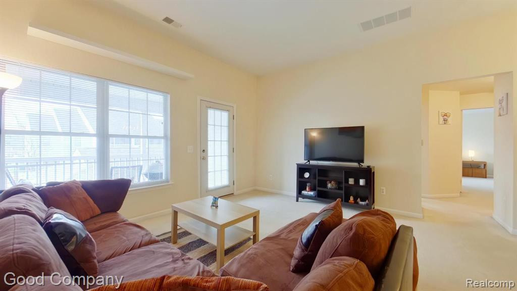 2775 S KNIGHTSBRIDGE Circle, Ann Arbor, MI 48105 — Photo 6