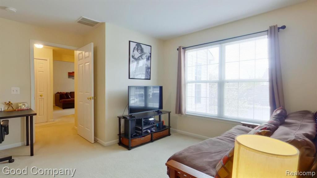 2775 S KNIGHTSBRIDGE Circle, Ann Arbor, MI 48105 — Photo 18
