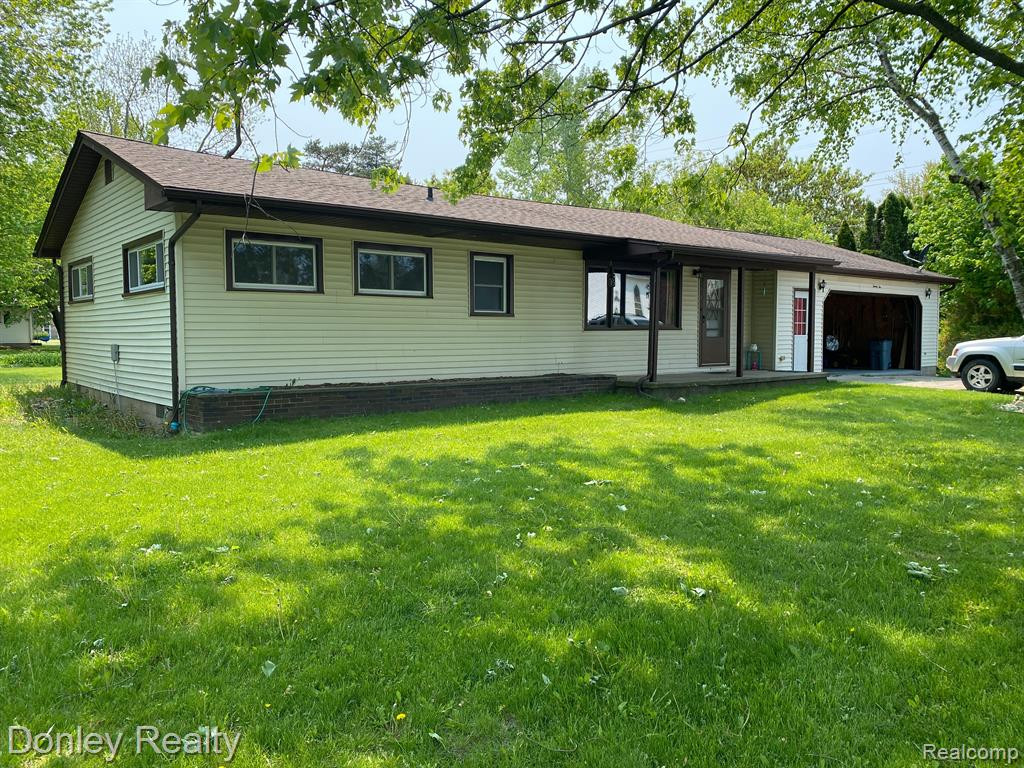 22 SAINT JOHN Street, Peck, MI 48466 — Photo 2