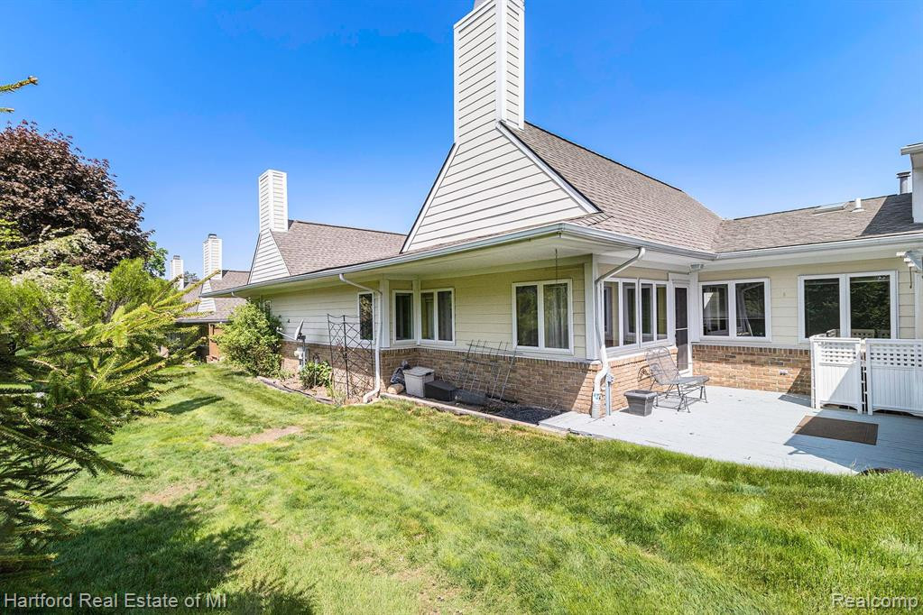 35307 HILLSIDE Drive, 12, Farmington Hills, MI 48335 — Photo 5