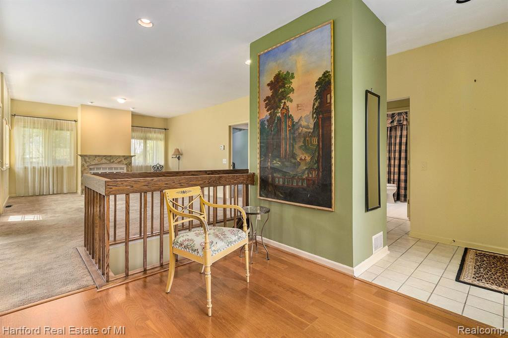 35307 HILLSIDE Drive, 12, Farmington Hills, MI 48335 — Photo 9