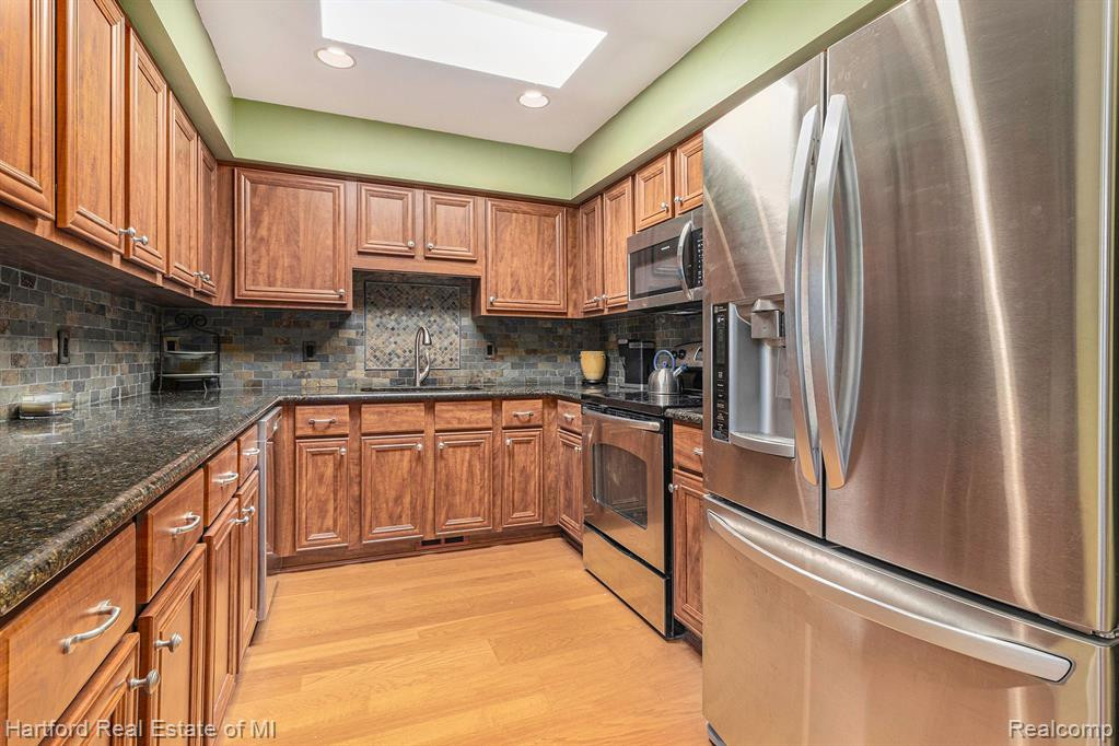 35307 HILLSIDE Drive, 12, Farmington Hills, MI 48335 — Photo 12