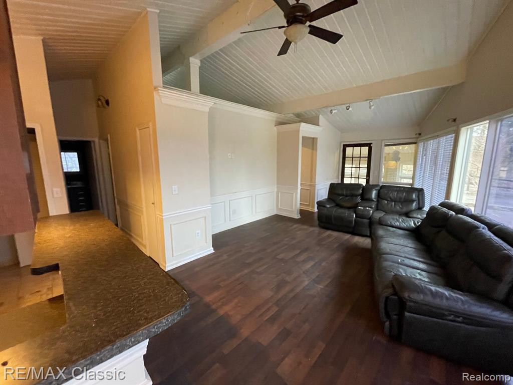 4211 FLINT Road, Brighton, MI 48116 — Photo 6