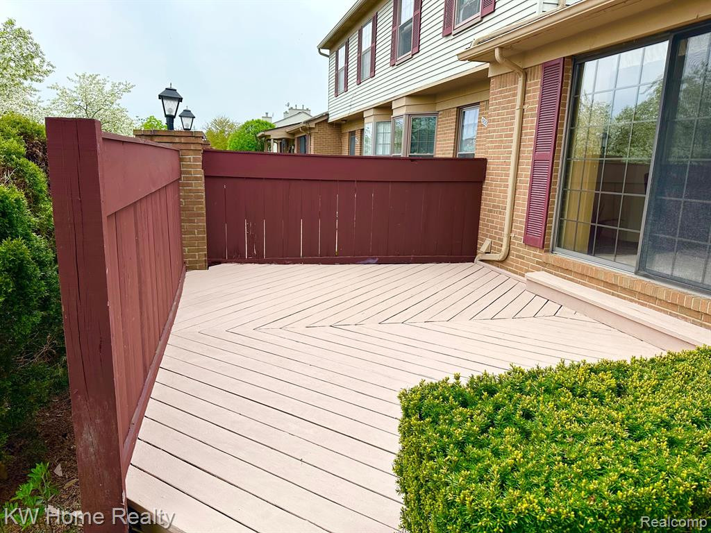 38886 COUNTRY Circle, Farmington Hills, MI 48331 — Photo 5