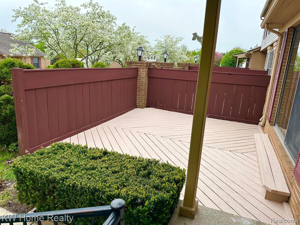 38886 COUNTRY Circle, Farmington Hills, MI 48331 — Photo 6