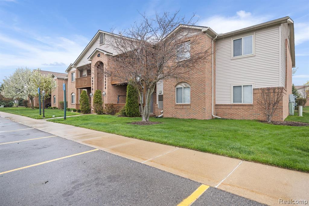 46016 PURPLE SAGE Court, 2, Van Buren, MI 48111 — Photo 3