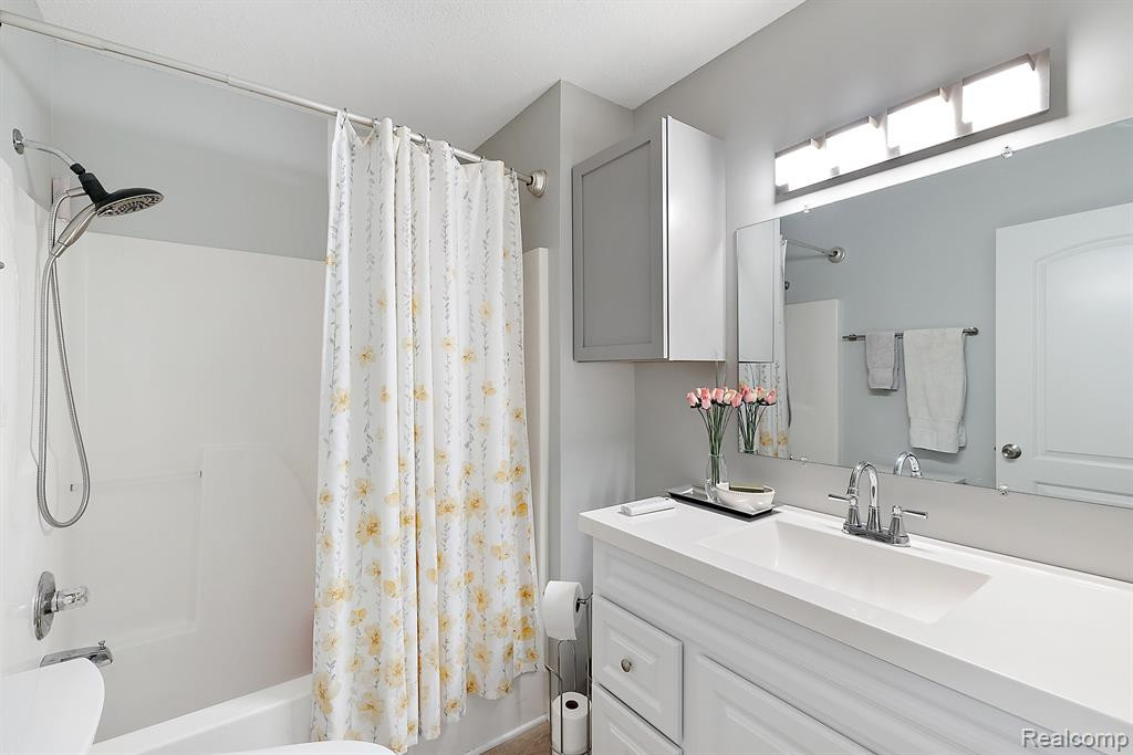 46016 PURPLE SAGE Court, 2, Van Buren, MI 48111 — Photo 21
