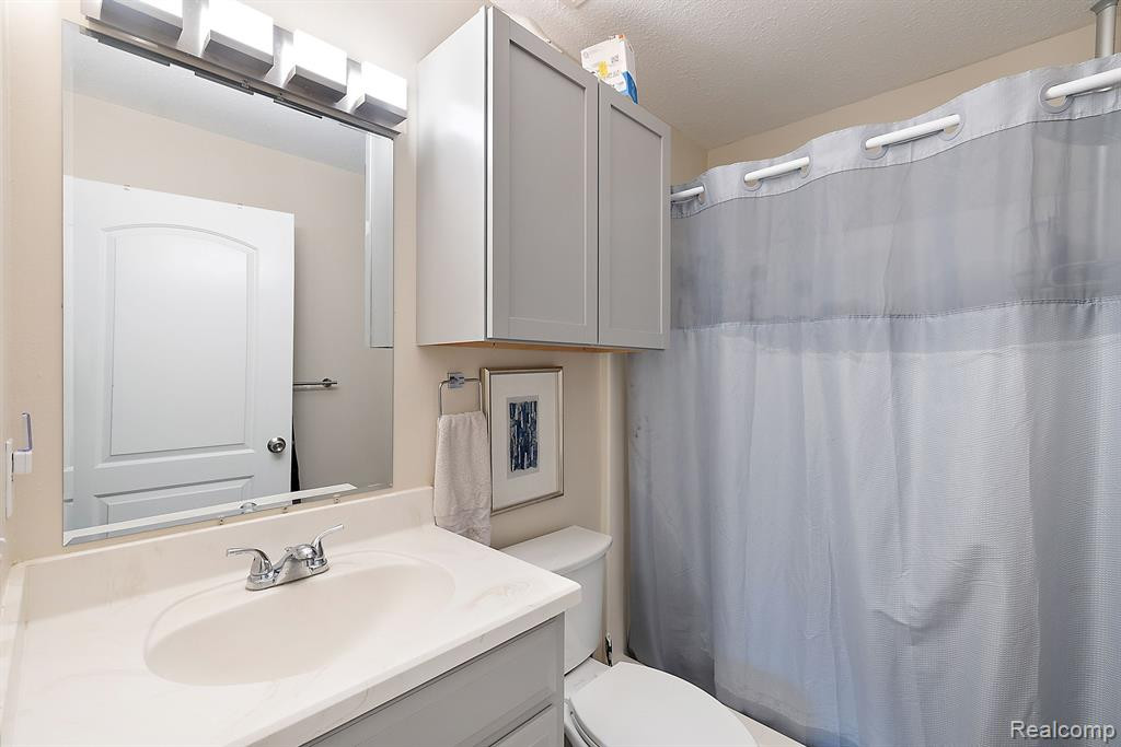 46016 PURPLE SAGE Court, 2, Van Buren, MI 48111 — Photo 24