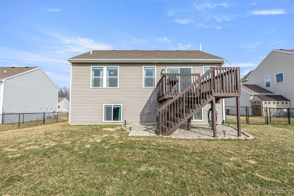 3735 AMBER OAKS Drive, Howell, MI 48855 — Photo 3