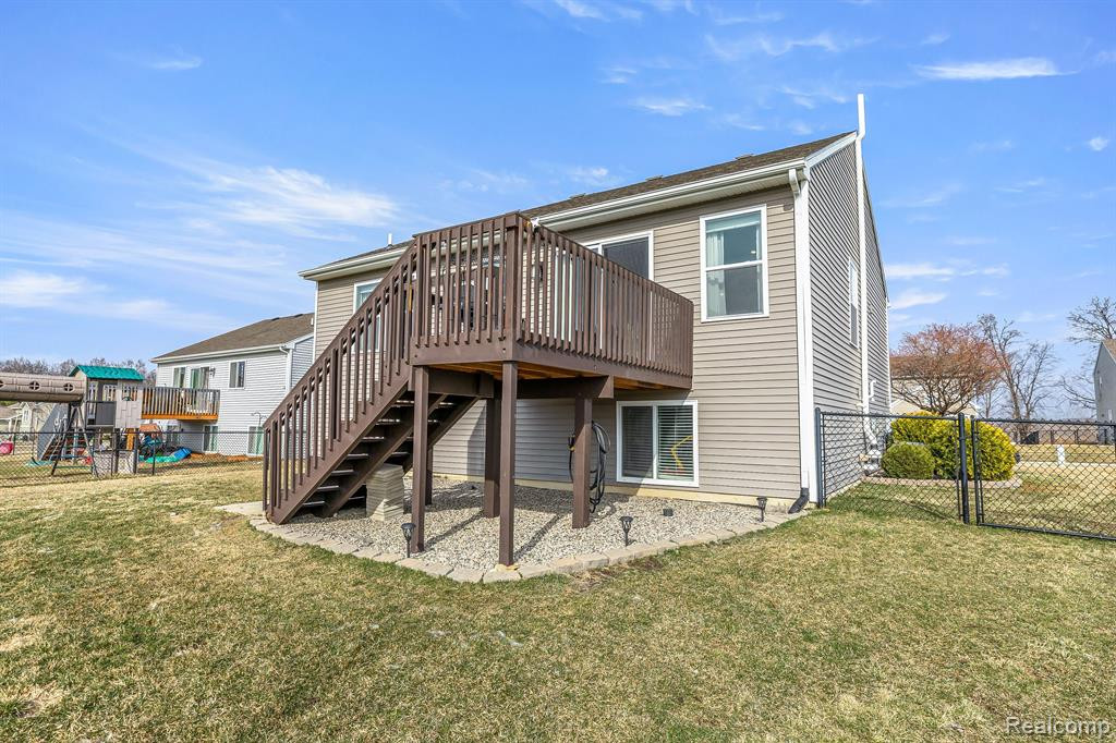 3735 AMBER OAKS Drive, Howell, MI 48855 — Photo 4