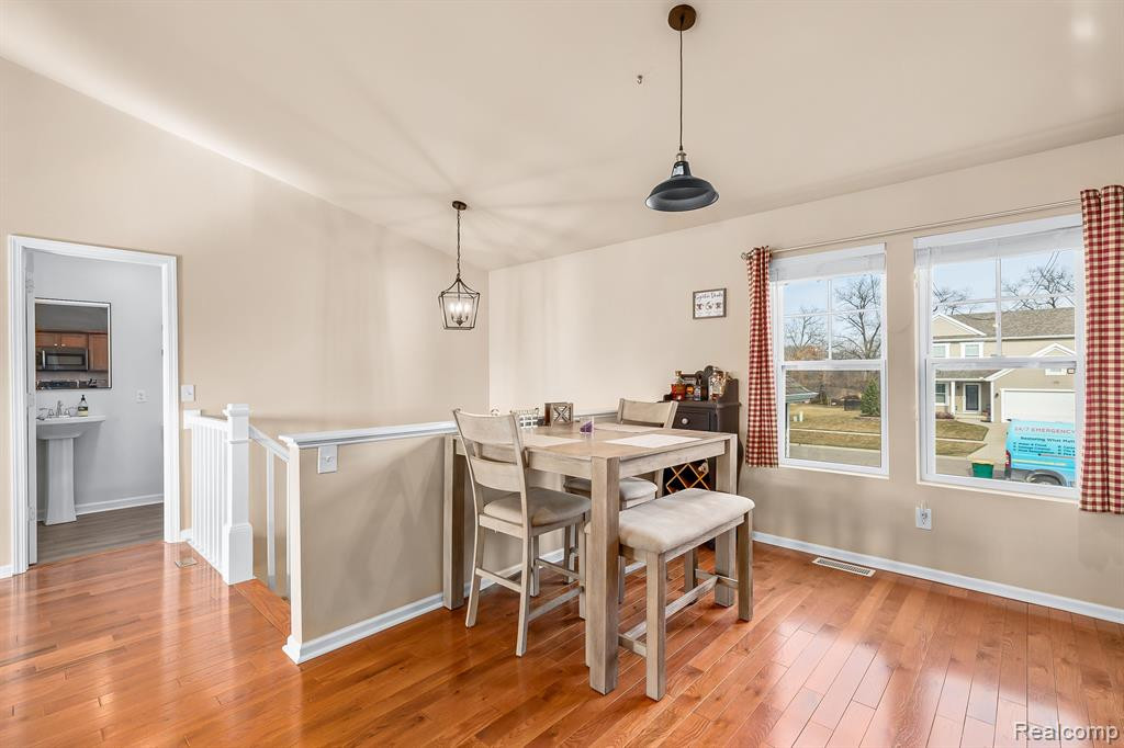 3735 AMBER OAKS Drive, Howell, MI 48855 — Photo 8