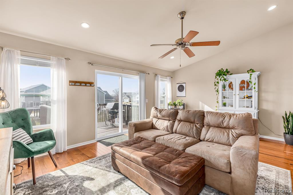 3735 AMBER OAKS Drive, Howell, MI 48855 — Photo 11