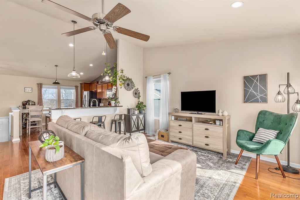 3735 AMBER OAKS Drive, Howell, MI 48855 — Photo 13