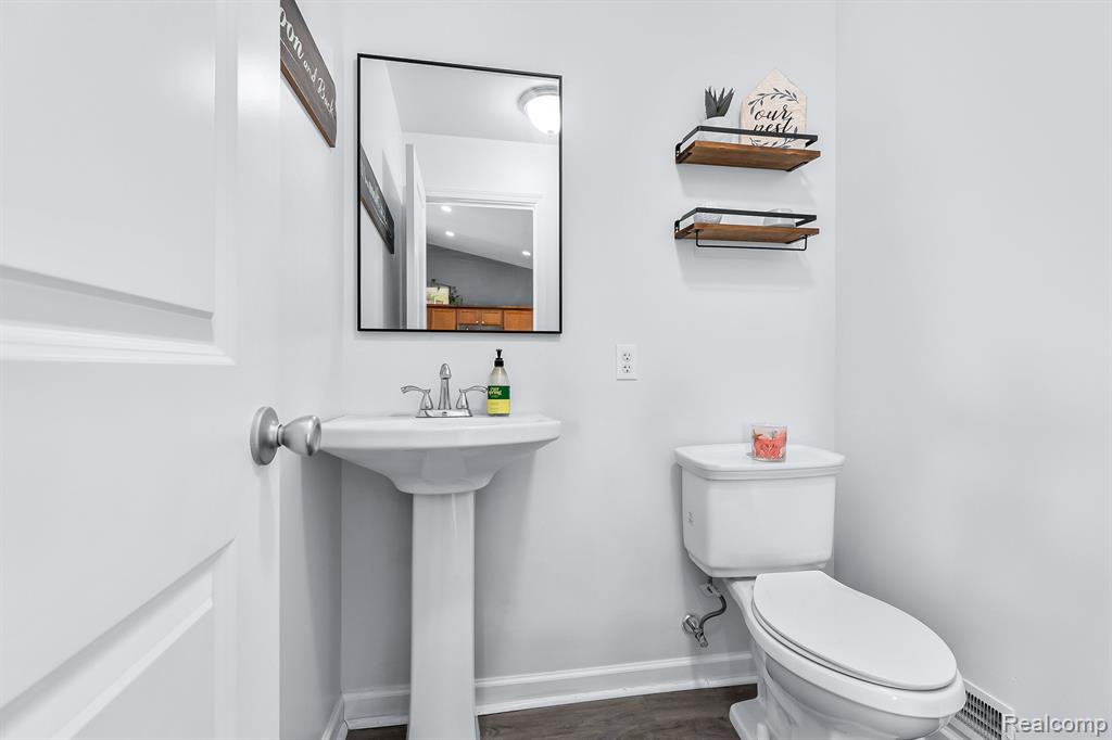 3735 AMBER OAKS Drive, Howell, MI 48855 — Photo 14