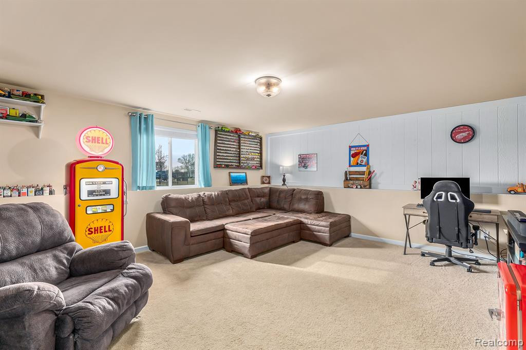 3735 AMBER OAKS Drive, Howell, MI 48855 — Photo 21