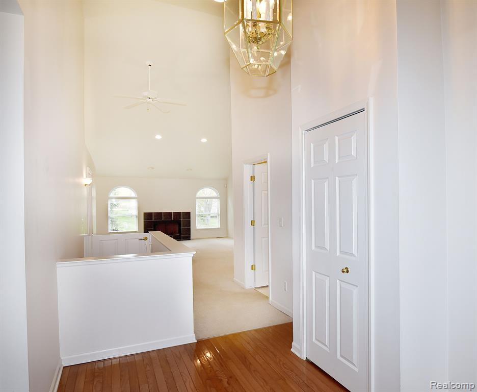 206 WINSLOW Circle, Commerce Twp, MI 48390 — Photo 4