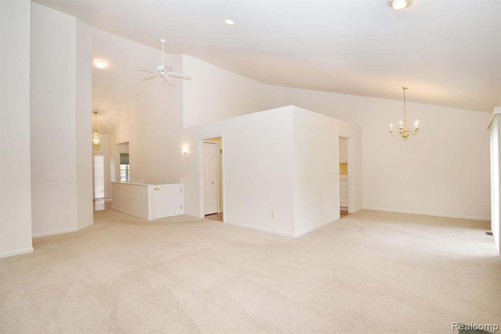 206 WINSLOW Circle, Commerce Twp, MI 48390 — Photo 7