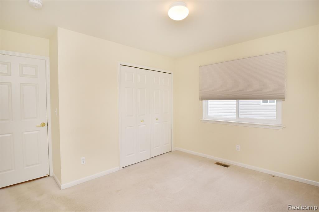 206 WINSLOW Circle, Commerce Twp, MI 48390 — Photo 23