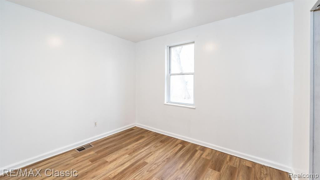 298 OREGON Street, Ypsilanti, MI 48198 — Photo 15