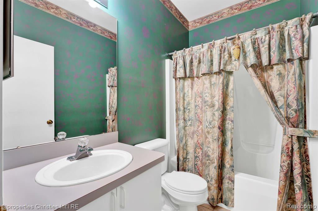 41907 CANTEBURY Drive, Novi, MI 48377 — Photo 14