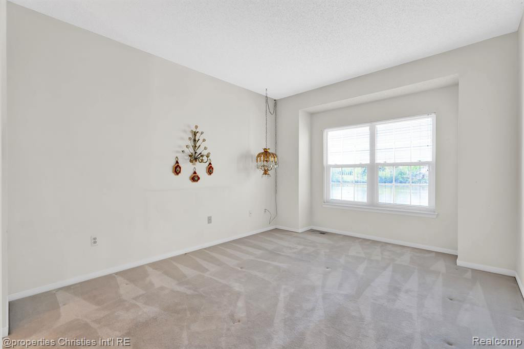 41907 CANTEBURY Drive, Novi, MI 48377 — Photo 20