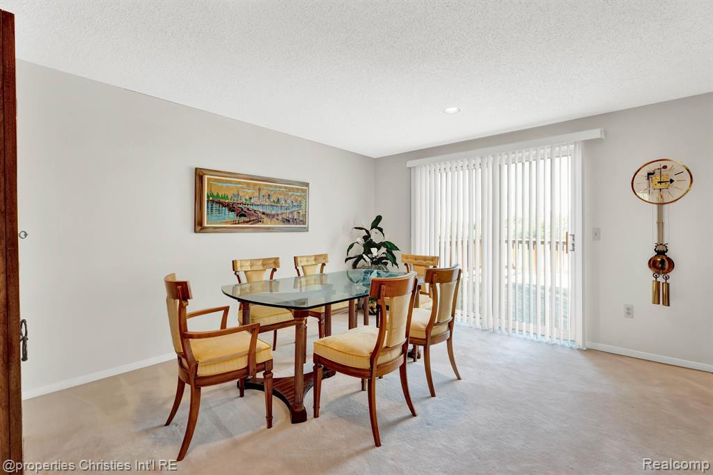 41907 CANTEBURY Drive, Novi, MI 48377 — Photo 24