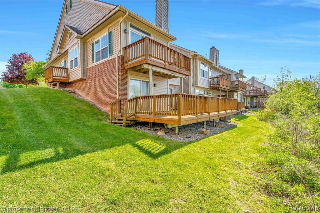 41907 CANTEBURY Drive, Novi, MI 48377 — Photo 27