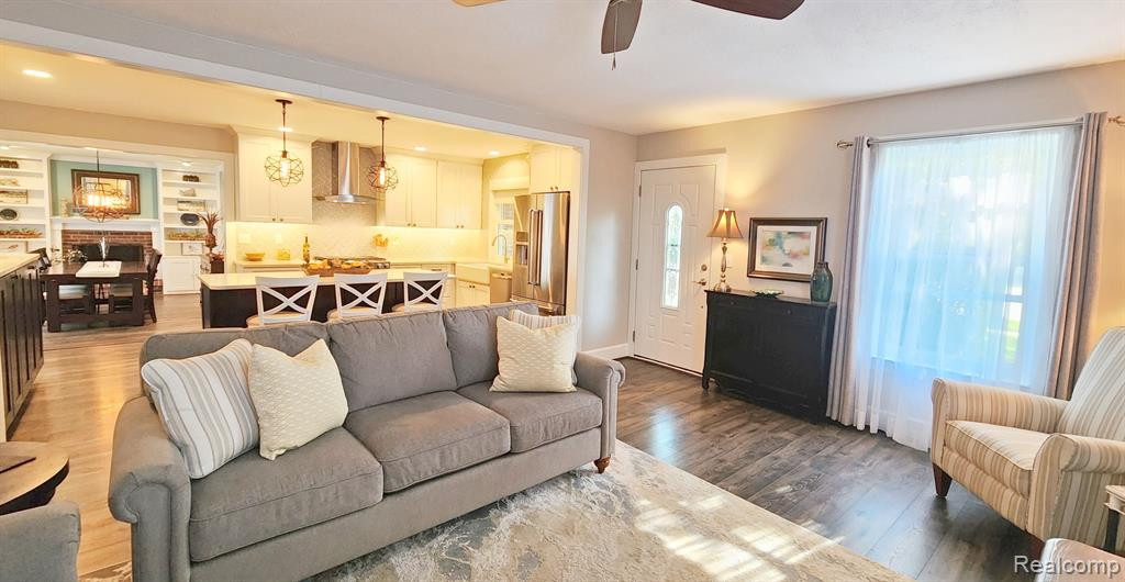 1670 HERITAGE Drive, Canton, MI 48188 — Photo 5