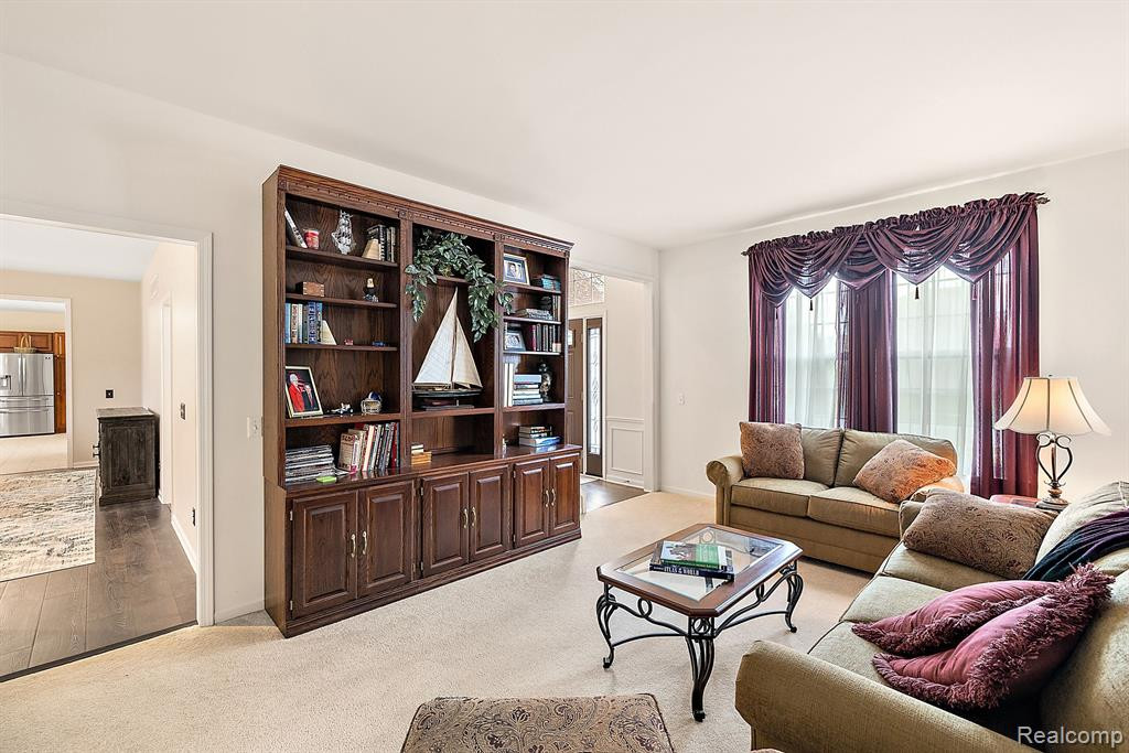 8298 HUMMINGBIRD Drive, Ypsilanti, MI 48197 — Photo 10
