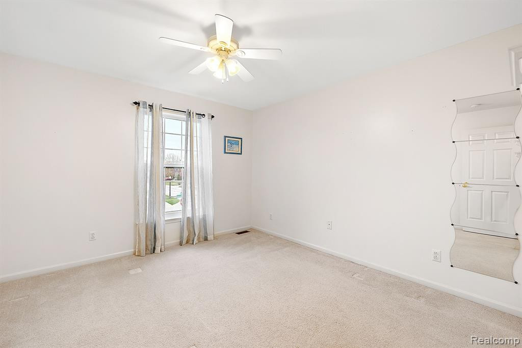 8298 HUMMINGBIRD Drive, Ypsilanti, MI 48197 — Photo 26