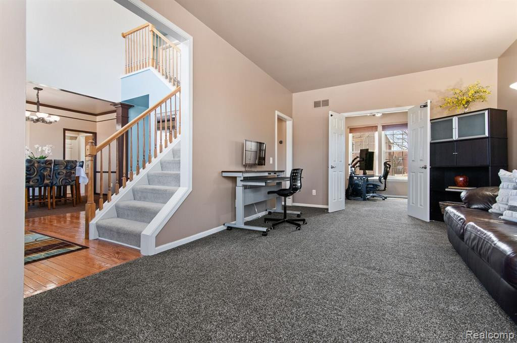 8200 Blue Jay Drive, Ypsilanti, MI 48197 — Photo 3