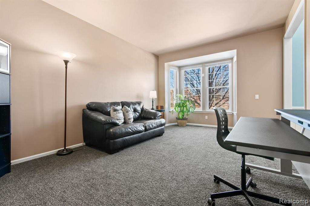 8200 Blue Jay Drive, Ypsilanti, MI 48197 — Photo 4