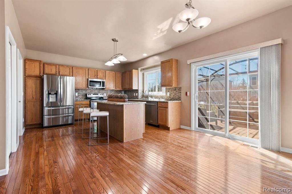 8200 Blue Jay Drive, Ypsilanti, MI 48197 — Photo 9