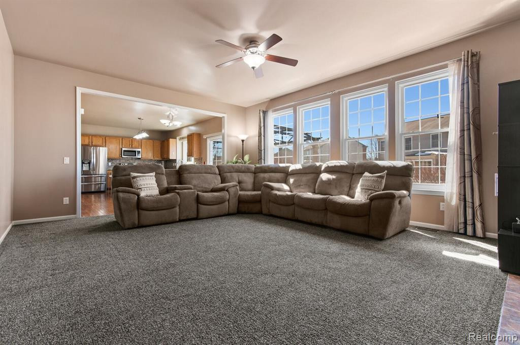 8200 Blue Jay Drive, Ypsilanti, MI 48197 — Photo 12