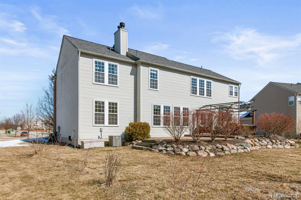 8200 Blue Jay Drive, Ypsilanti, MI 48197 — Photo 29