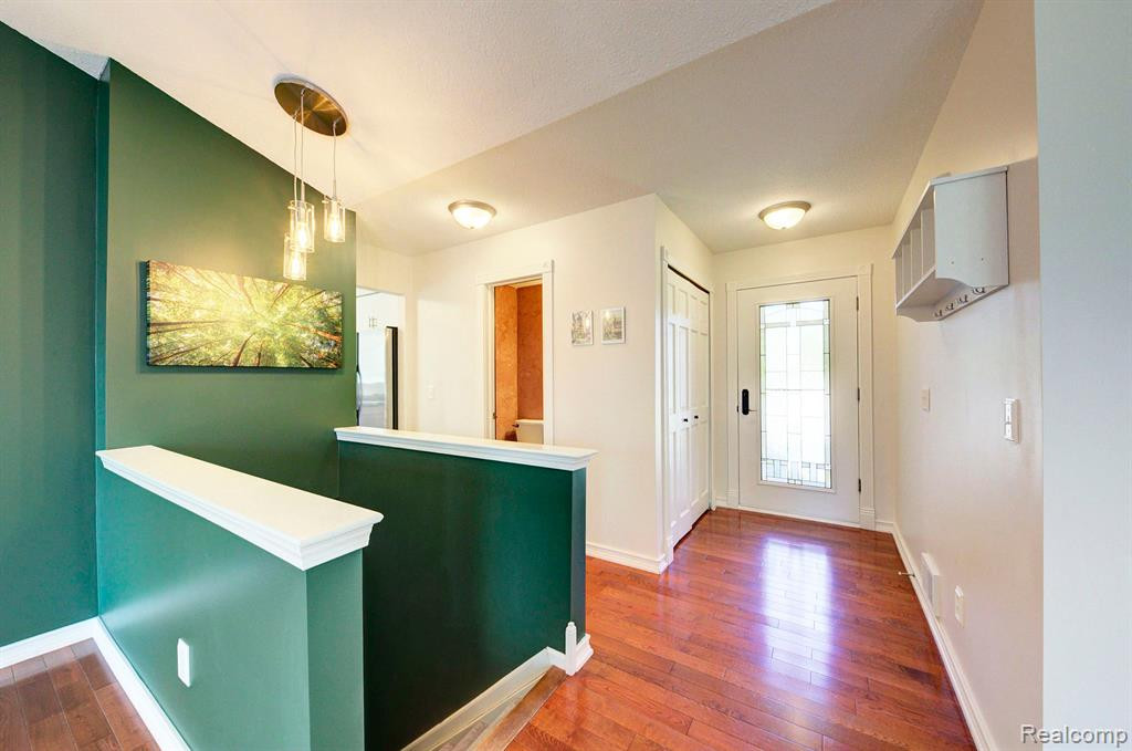 3247 RIVER MEADOW Circle, Canton, MI 48188 — Photo 3