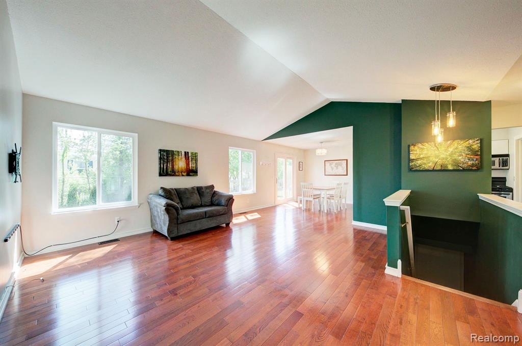 3247 RIVER MEADOW Circle, Canton, MI 48188 — Photo 4
