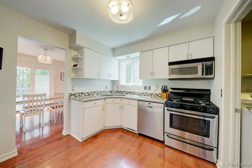 3247 RIVER MEADOW Circle, Canton, MI 48188 — Photo 10
