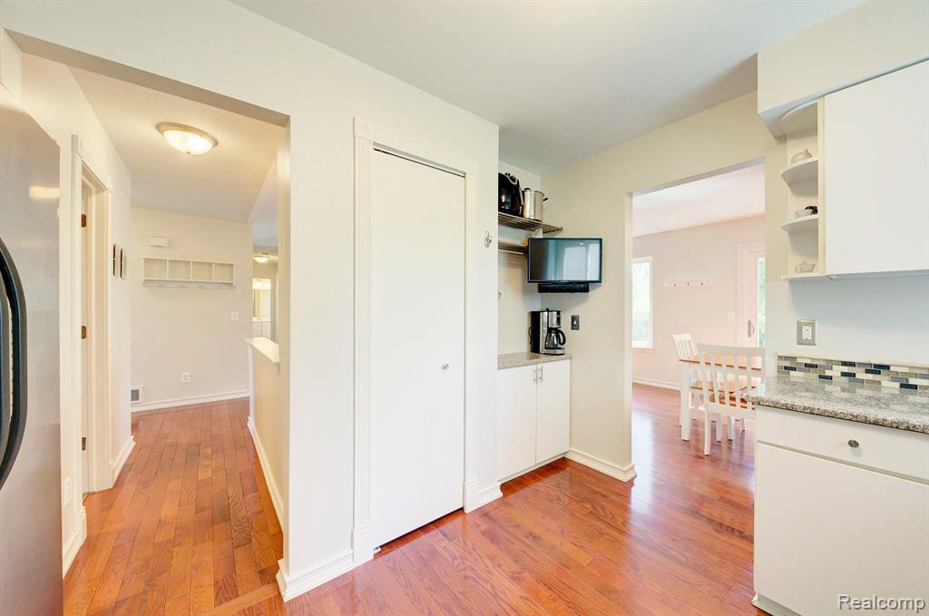 3247 RIVER MEADOW Circle, Canton, MI 48188 — Photo 15