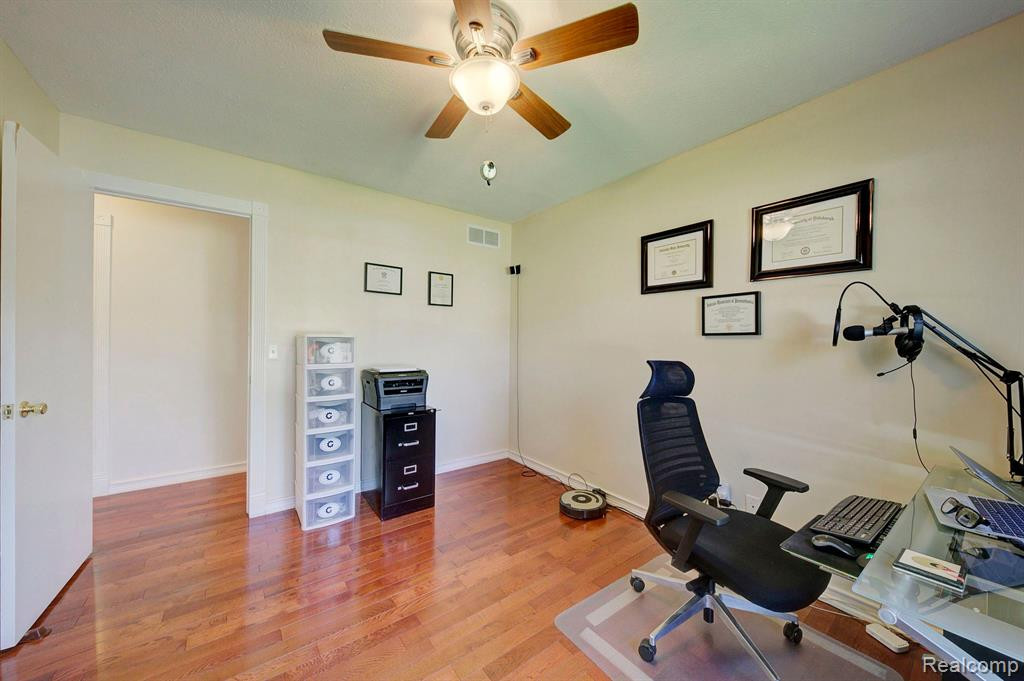 3247 RIVER MEADOW Circle, Canton, MI 48188 — Photo 23