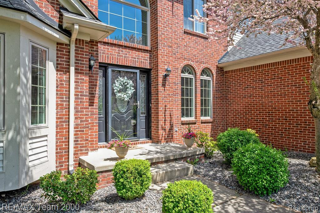 47030 GRAND OAK, Canton, MI 48187 — Photo 6