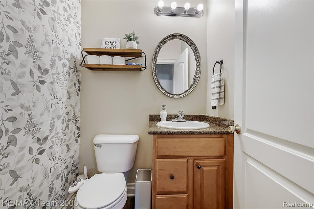 47030 GRAND OAK, Canton, MI 48187 — Photo 30