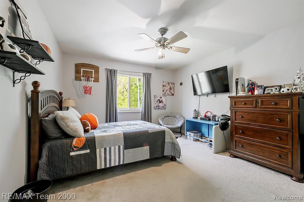 47030 GRAND OAK, Canton, MI 48187 — Photo 33
