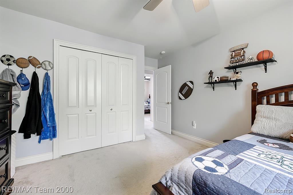 47030 GRAND OAK, Canton, MI 48187 — Photo 34