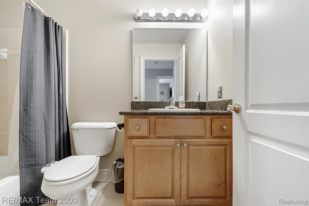 47030 GRAND OAK, Canton, MI 48187 — Photo 37