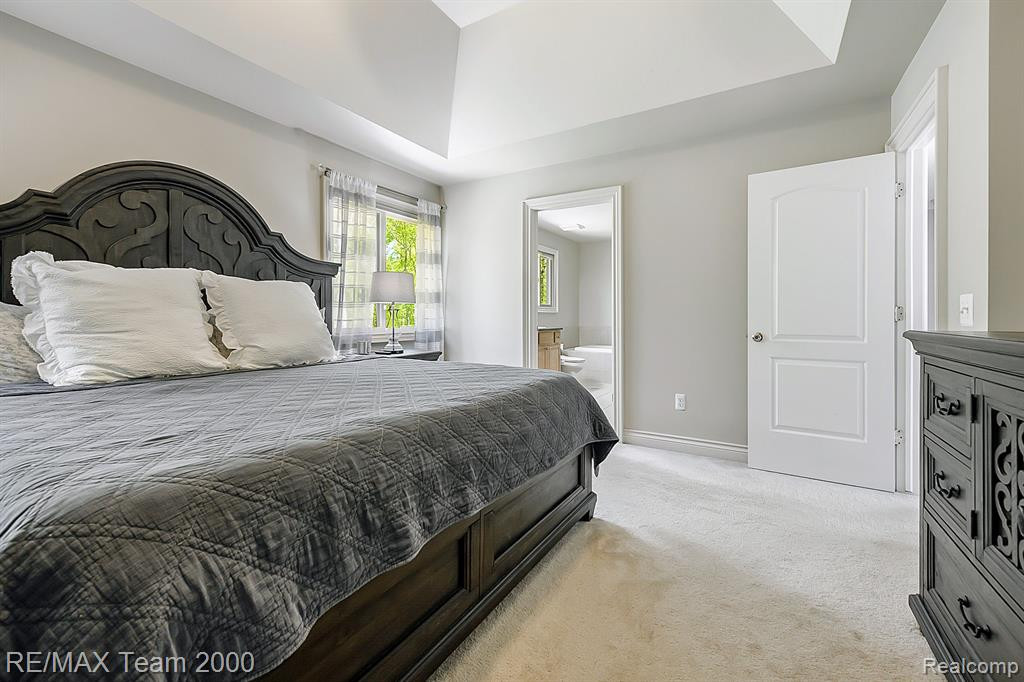 47030 GRAND OAK, Canton, MI 48187 — Photo 40
