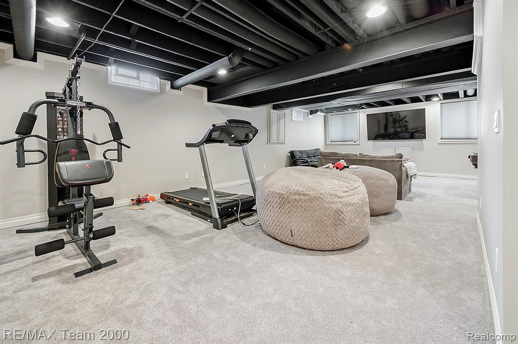 47030 GRAND OAK, Canton, MI 48187 — Photo 43