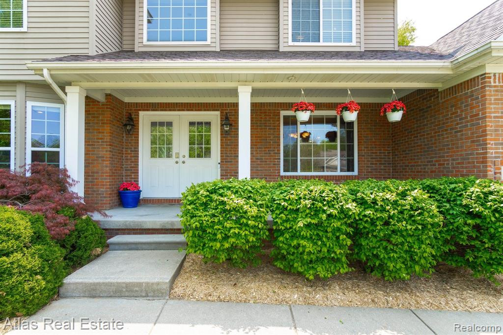 8319 MILL POINTE Court, Goodrich Vlg, MI — Photo 3