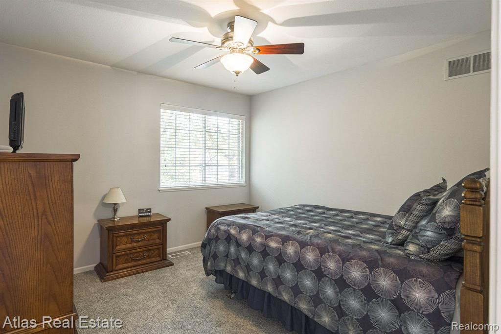 8319 MILL POINTE Court, Goodrich Vlg, MI — Photo 23